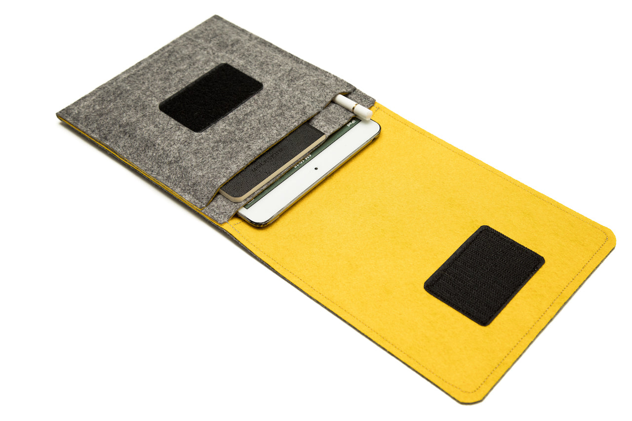 Felt Cover for iPad Mini - Featuring a Convenient Pocket for Your Apple Pencil
