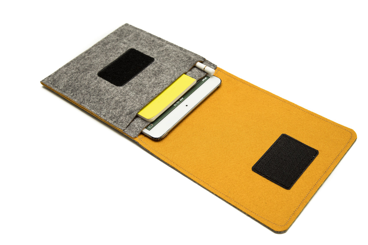Felt Cover for iPad Mini - Featuring a Convenient Pocket for Your Apple Pencil